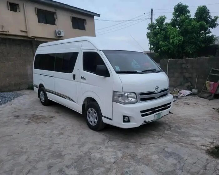 Toyota Hiace Bus for rental