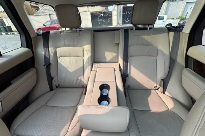 Executive Range Rover Autobiography Hire by Elorents