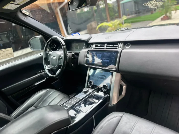 Range-Rover-Vogue-for-Rent