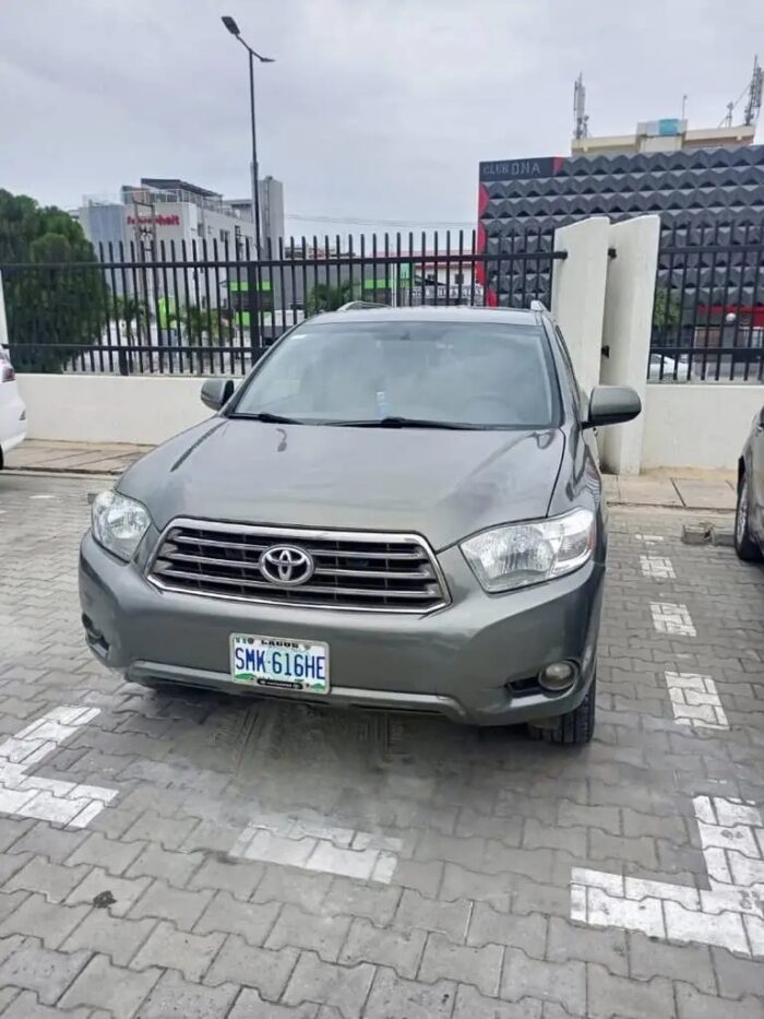 Toyota Highlander Rental
